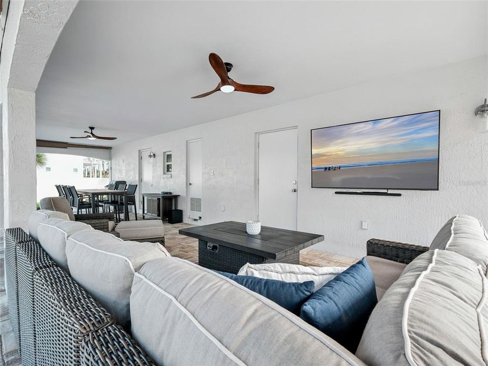 En Venta: $1,950,000 (3 camas, 3 baños, 2424 Pies cuadrados)