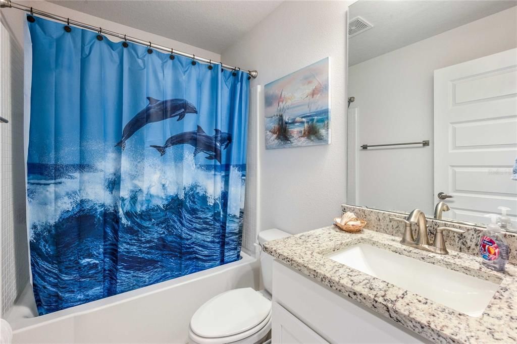 На продажу: $375,000 (4 спален, 2 ванн, 2017 Квадратных фут)