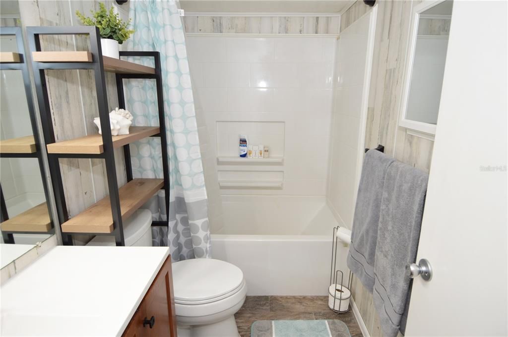 For Rent: $2,000 (1 beds, 1 baths, 747 Square Feet)