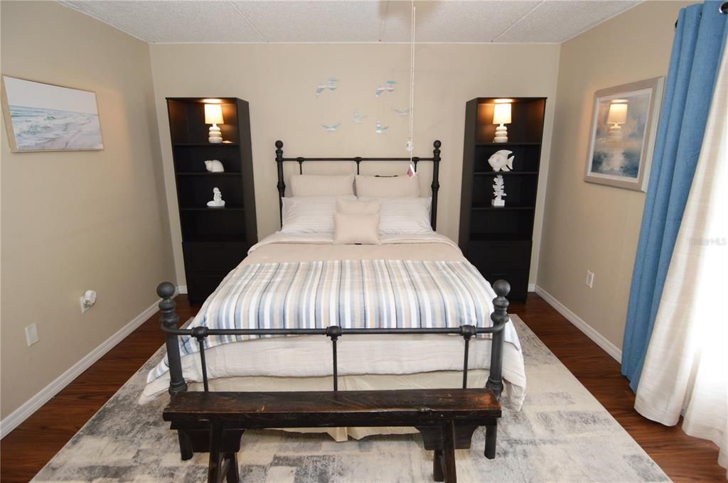 For Rent: $2,000 (1 beds, 1 baths, 747 Square Feet)