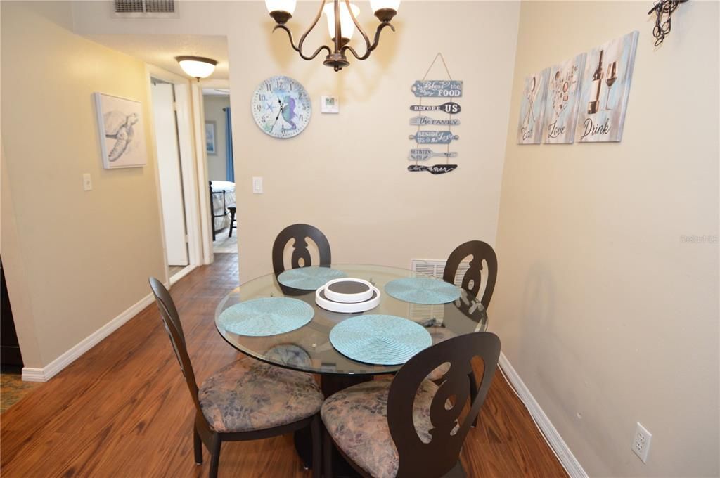 For Rent: $2,000 (1 beds, 1 baths, 747 Square Feet)