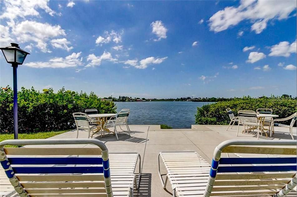 For Rent: $2,000 (1 beds, 1 baths, 747 Square Feet)