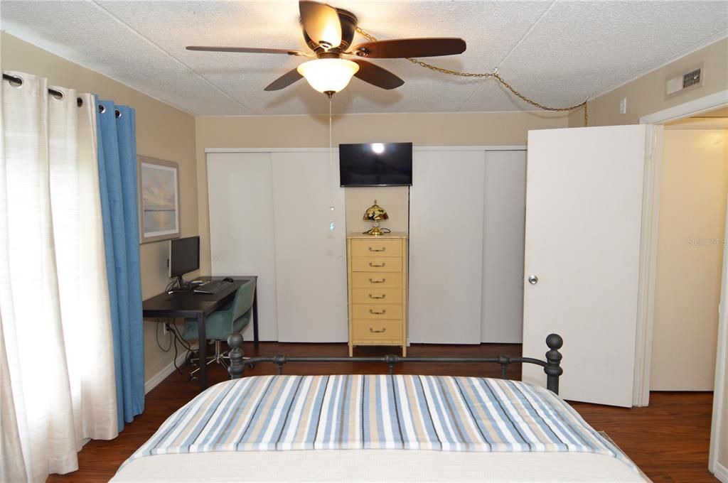 For Rent: $2,000 (1 beds, 1 baths, 747 Square Feet)