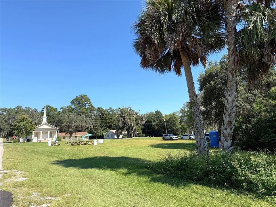 待售: $250,000 (0.60 acres)