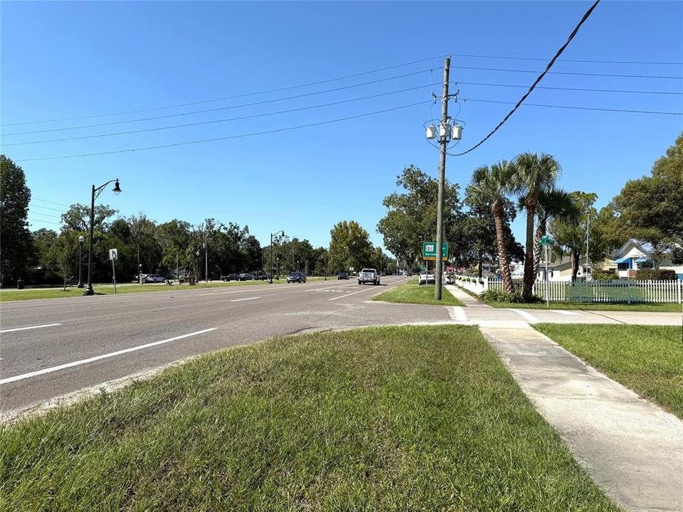 待售: $250,000 (0.60 acres)