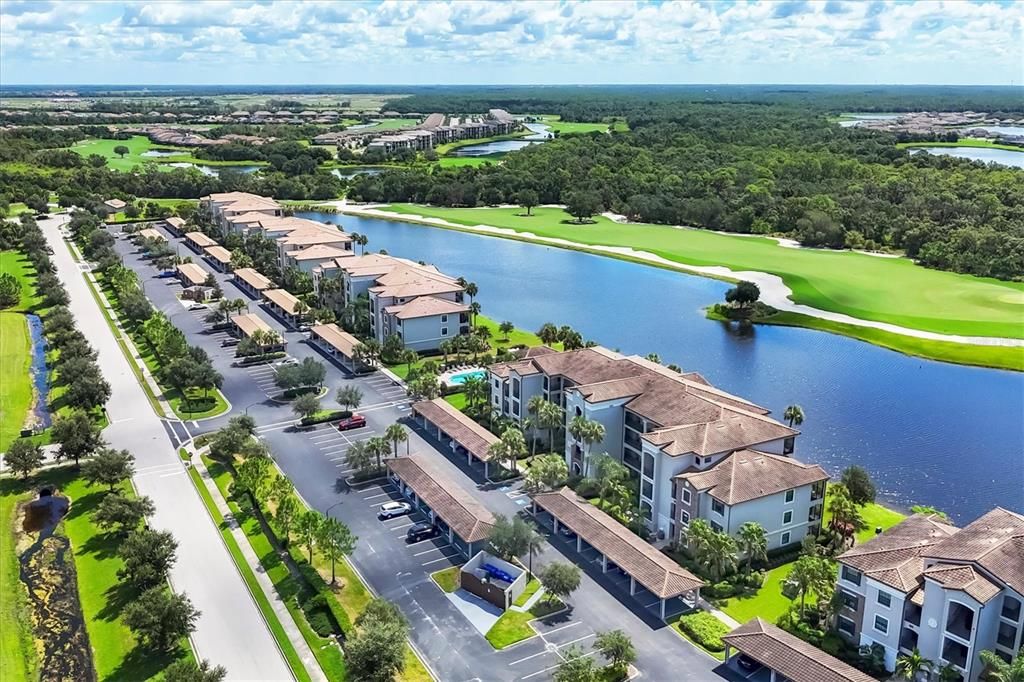 合同活跃: $289,900 (2 贝兹, 2 浴室, 1142 平方英尺)