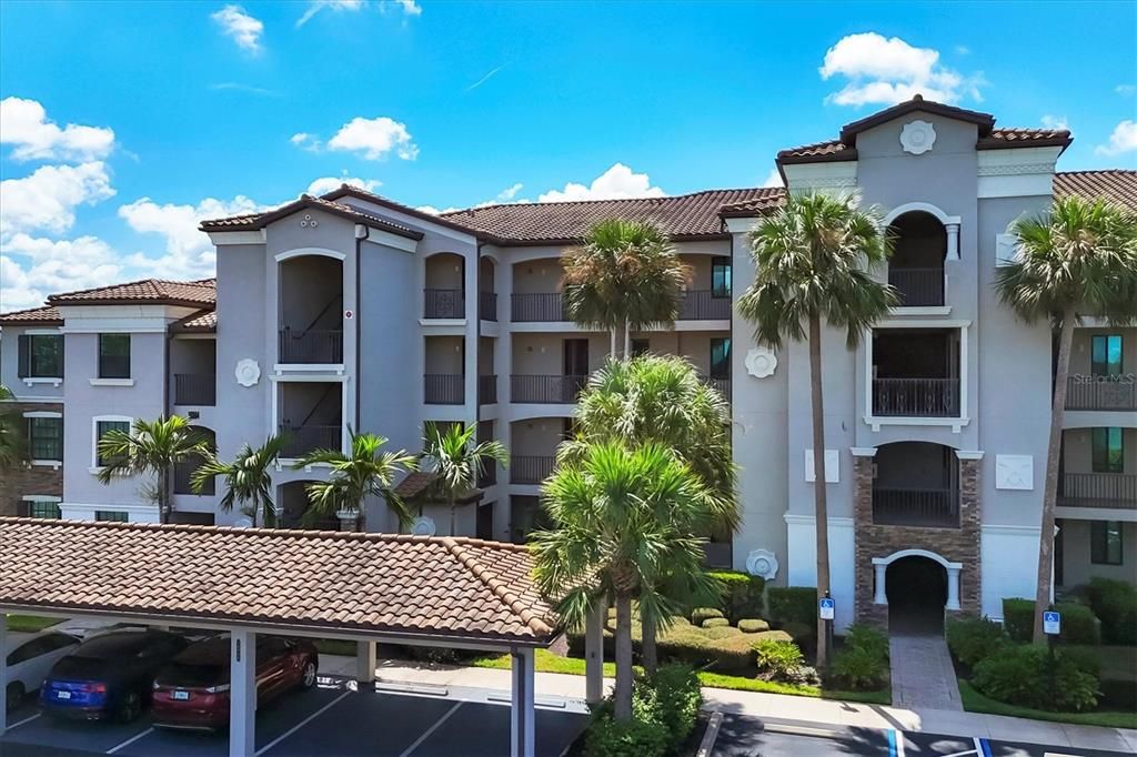 合同活跃: $289,900 (2 贝兹, 2 浴室, 1142 平方英尺)