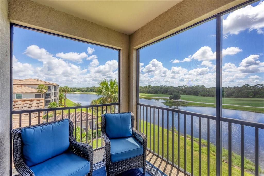 合同活跃: $289,900 (2 贝兹, 2 浴室, 1142 平方英尺)