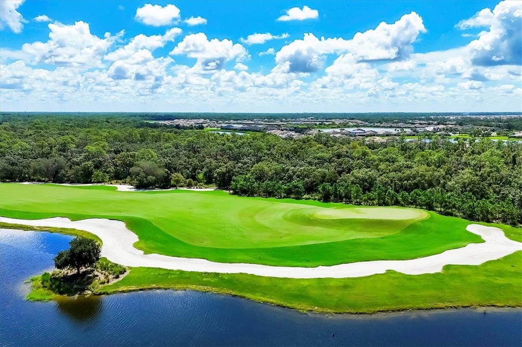 合同活跃: $289,900 (2 贝兹, 2 浴室, 1142 平方英尺)