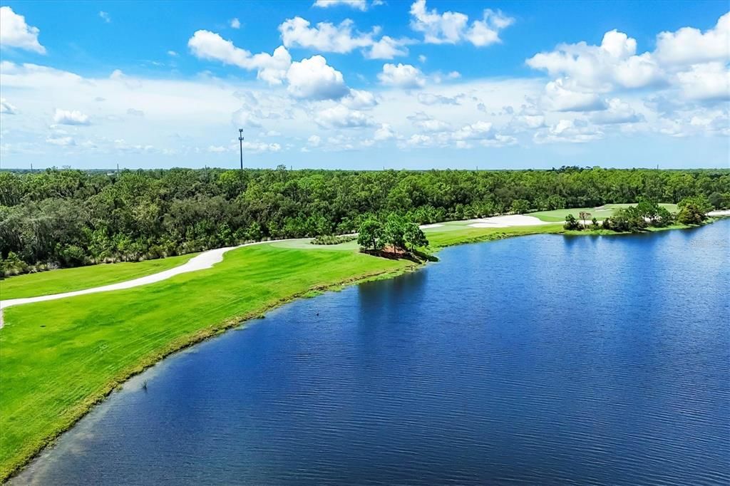 合同活跃: $289,900 (2 贝兹, 2 浴室, 1142 平方英尺)