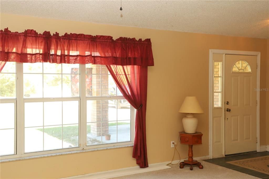 Active With Contract: $390,000 (3 beds, 2 baths, 1875 Square Feet)