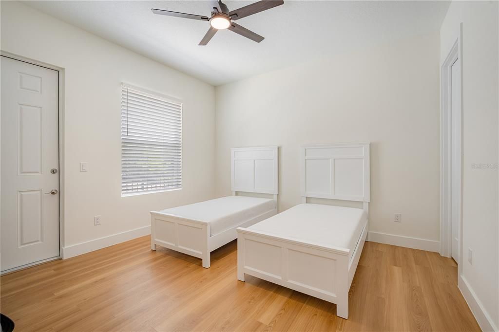 出租: $2,950 (3 贝兹, 3 浴室, 1740 平方英尺)