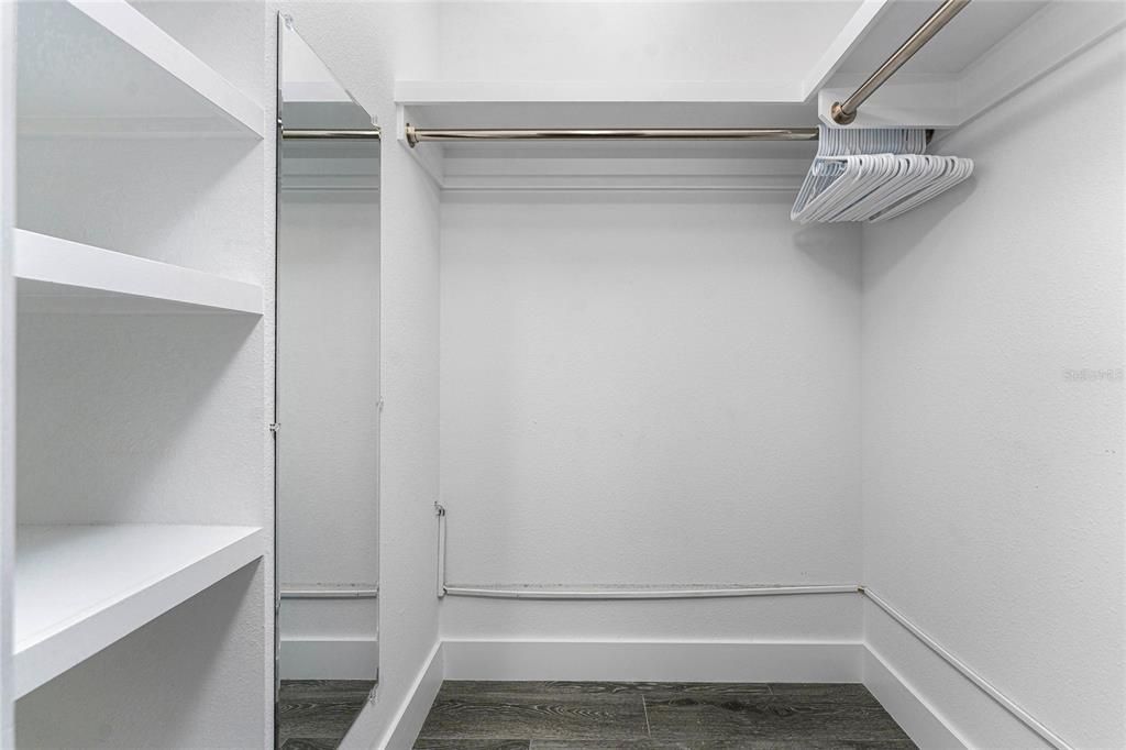 На продажу: $649,900 (2 спален, 2 ванн, 1561 Квадратных фут)