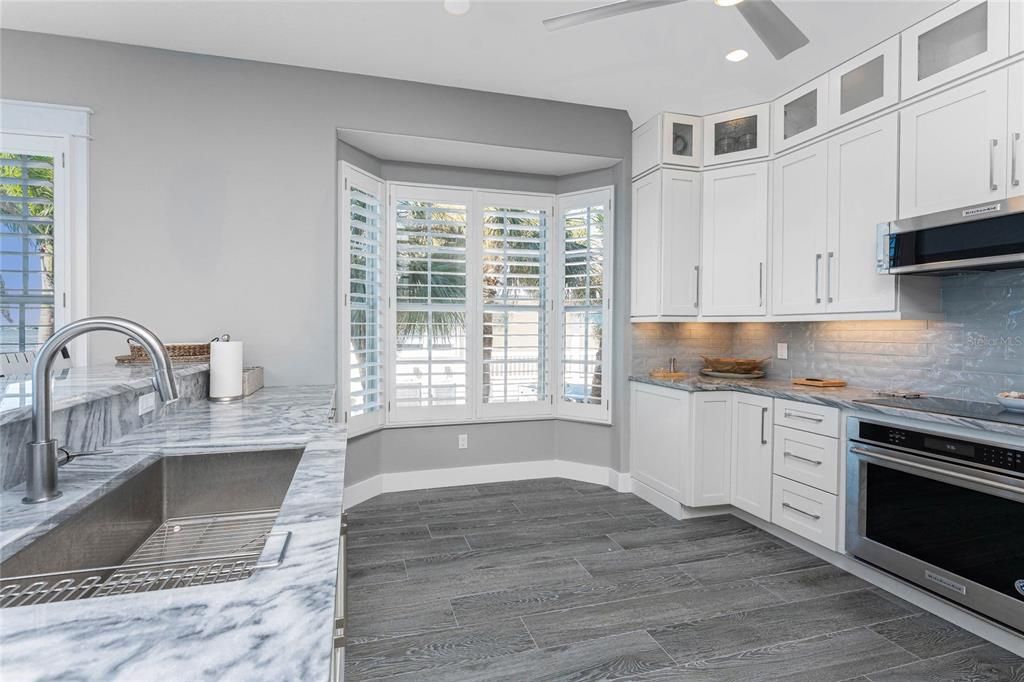 На продажу: $649,900 (2 спален, 2 ванн, 1561 Квадратных фут)