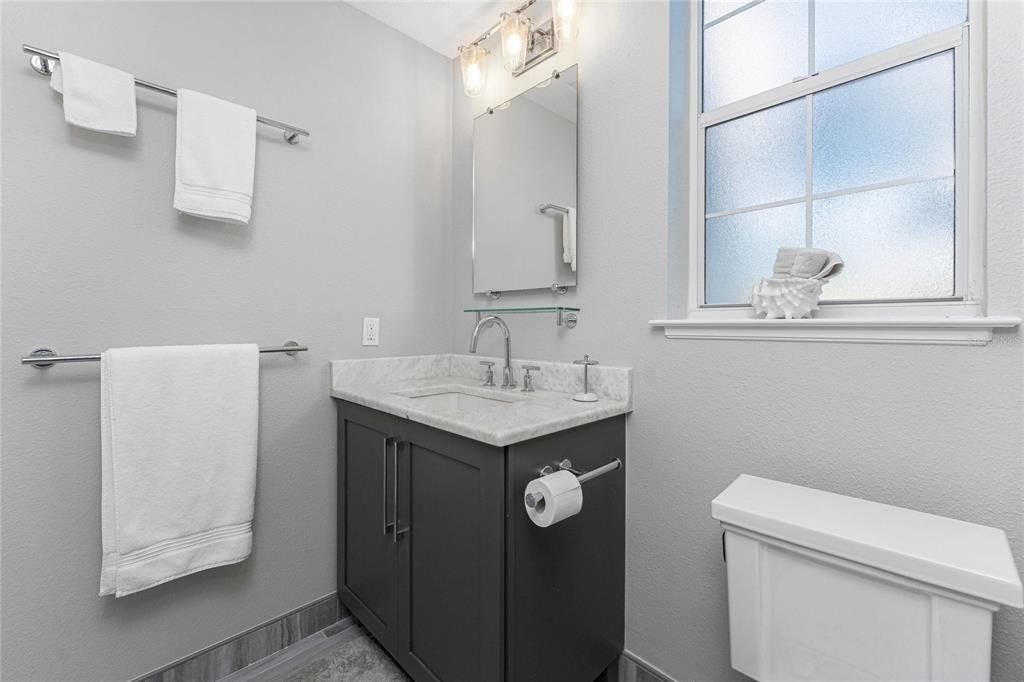 На продажу: $649,900 (2 спален, 2 ванн, 1561 Квадратных фут)