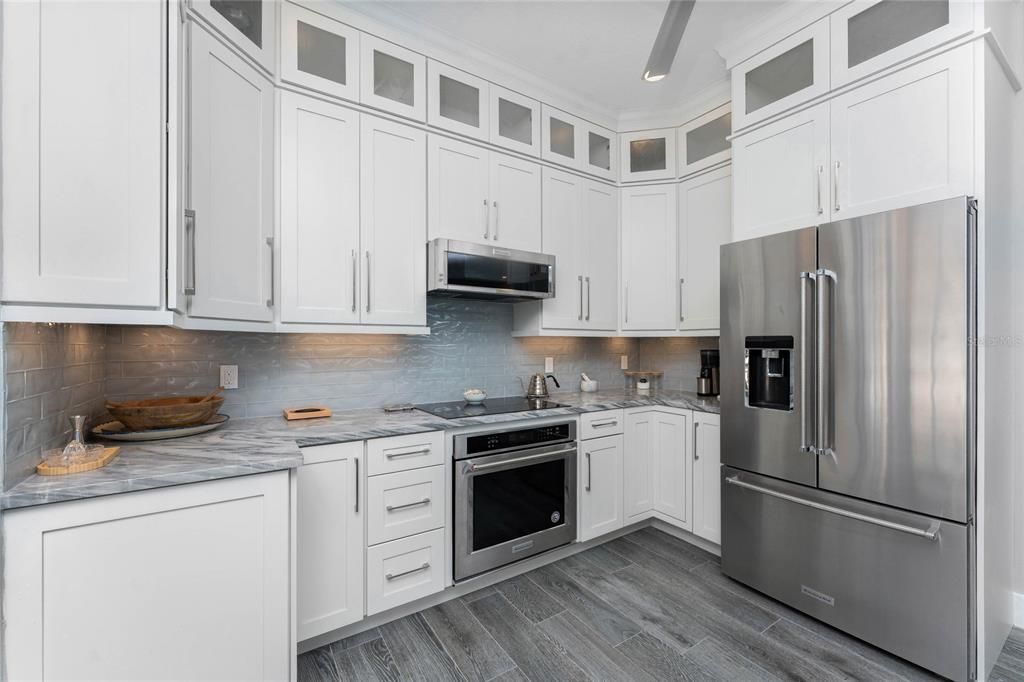 На продажу: $649,900 (2 спален, 2 ванн, 1561 Квадратных фут)