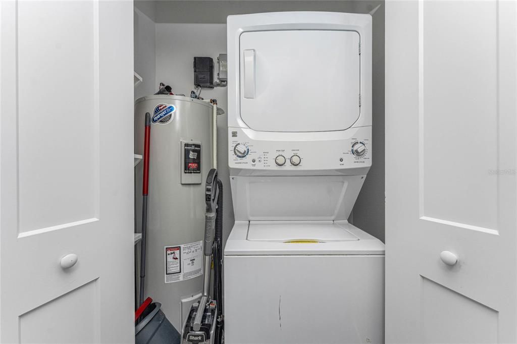 На продажу: $649,900 (2 спален, 2 ванн, 1561 Квадратных фут)