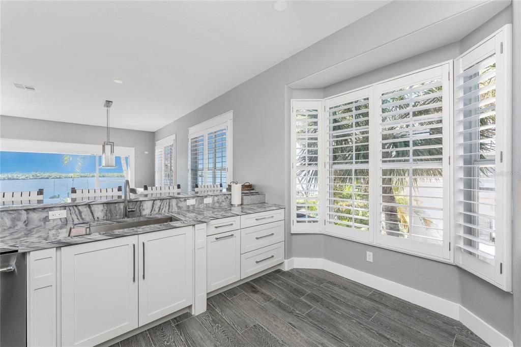 На продажу: $649,900 (2 спален, 2 ванн, 1561 Квадратных фут)