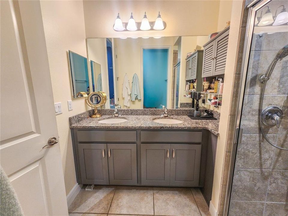 For Sale: $354,500 (2 beds, 2 baths, 1549 Square Feet)