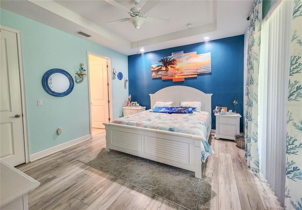 For Sale: $354,500 (2 beds, 2 baths, 1549 Square Feet)