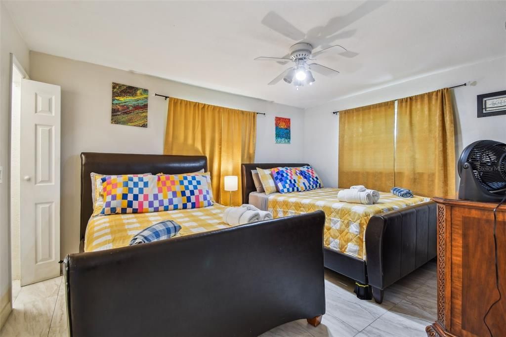 En Venta: $729,000 (6 camas, 5 baños, 2944 Pies cuadrados)