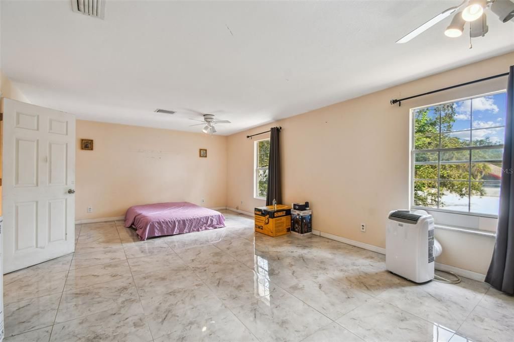 En Venta: $729,000 (6 camas, 5 baños, 2944 Pies cuadrados)