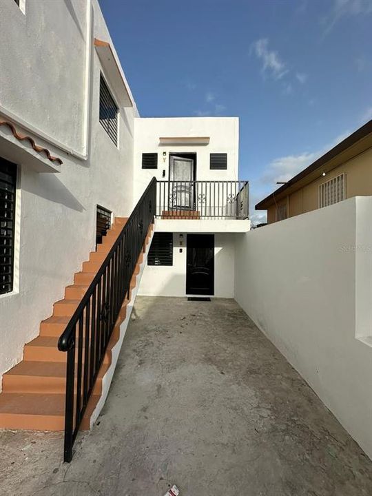 For Sale: $525,000 (8 beds, 5 baths, 2180 Square Feet)