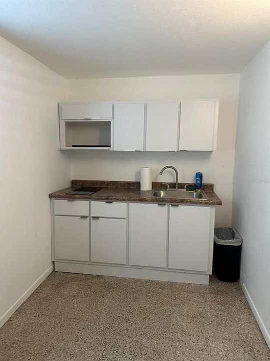 For Sale: $525,000 (8 beds, 5 baths, 2180 Square Feet)