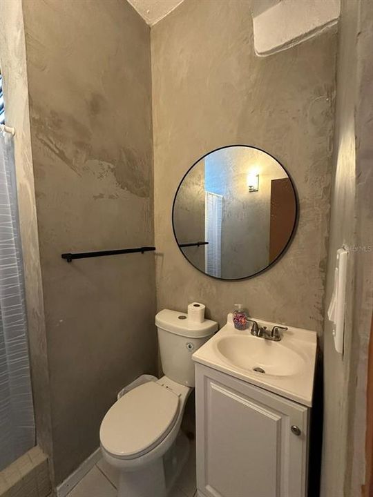 For Sale: $525,000 (8 beds, 5 baths, 2180 Square Feet)