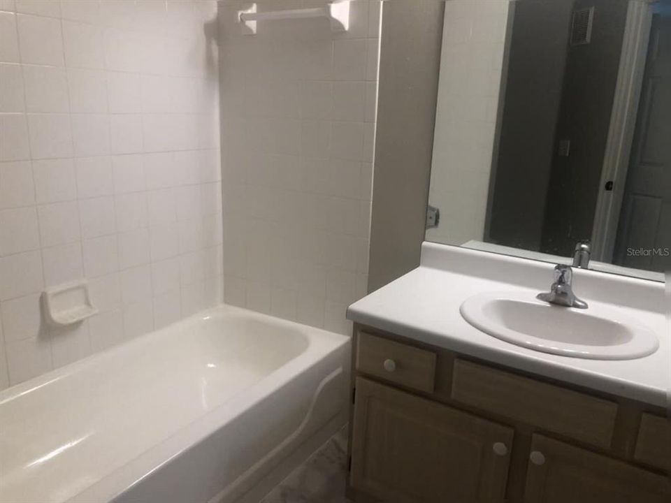 En Venta: $265,000 (3 camas, 2 baños, 1180 Pies cuadrados)