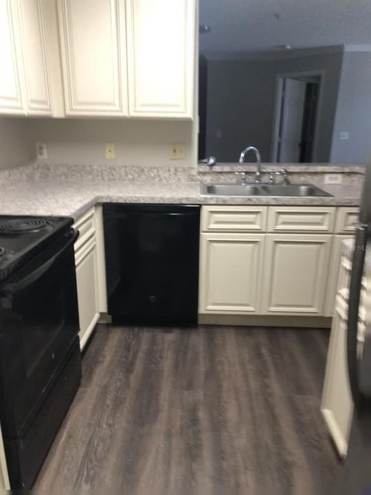 En Venta: $265,000 (3 camas, 2 baños, 1180 Pies cuadrados)