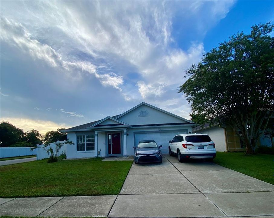 Active With Contract: $345,000 (3 beds, 2 baths, 1440 Square Feet)