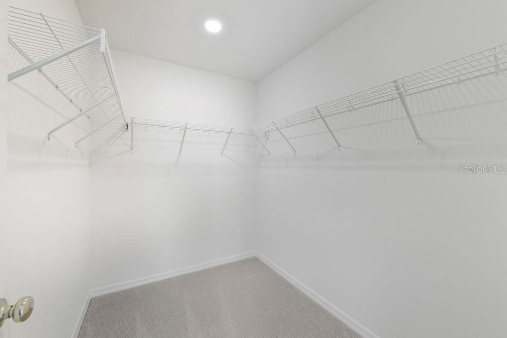 Active With Contract: $379,999 (5 beds, 3 baths, 2287 Square Feet)