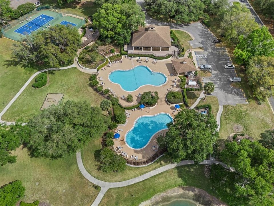 待售: $249,500 (2 贝兹, 2 浴室, 1746 平方英尺)