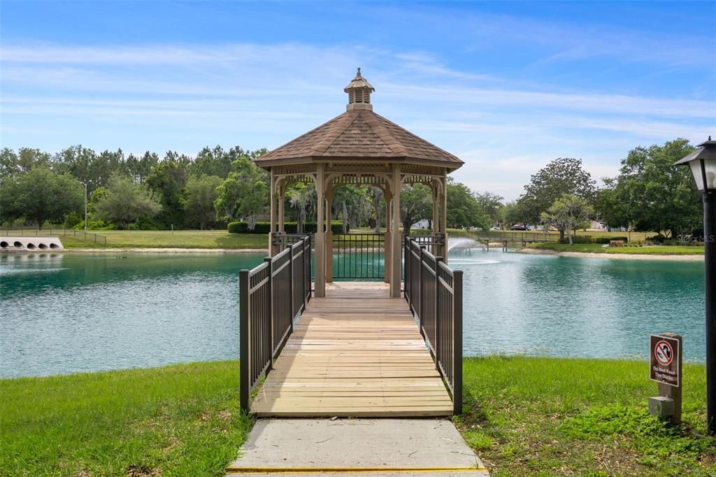 待售: $249,500 (2 贝兹, 2 浴室, 1746 平方英尺)