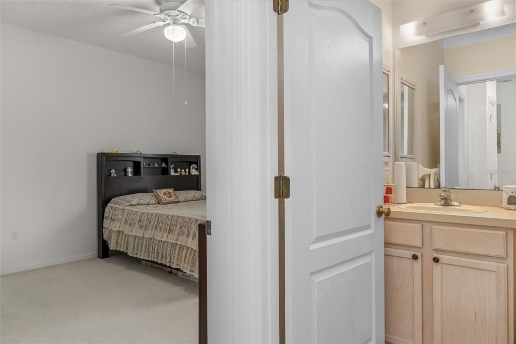 待售: $249,500 (2 贝兹, 2 浴室, 1746 平方英尺)