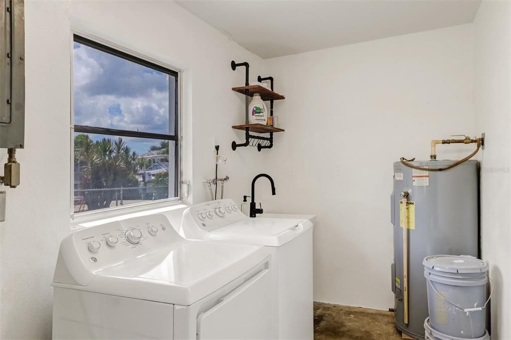 En Venta: $385,000 (3 camas, 2 baños, 1246 Pies cuadrados)