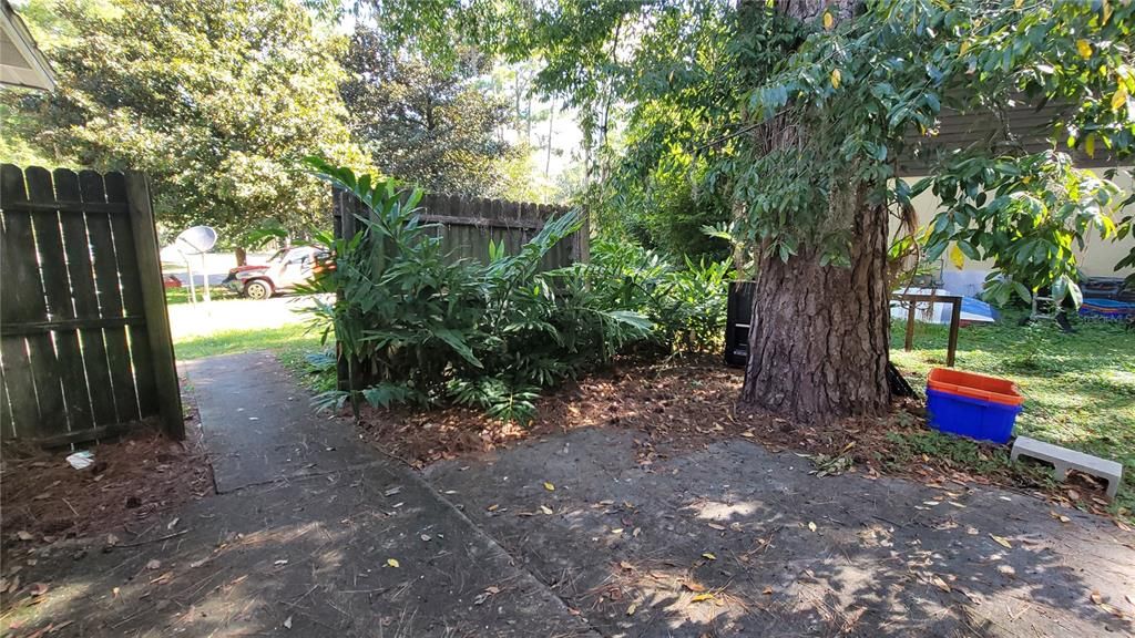 В аренду: $1,100 (2 спален, 1 ванн, 856 Квадратных фут)