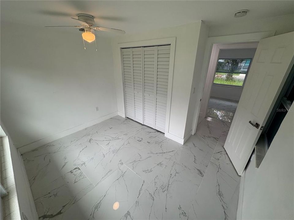 For Sale: $299,999 (3 beds, 1 baths, 925 Square Feet)