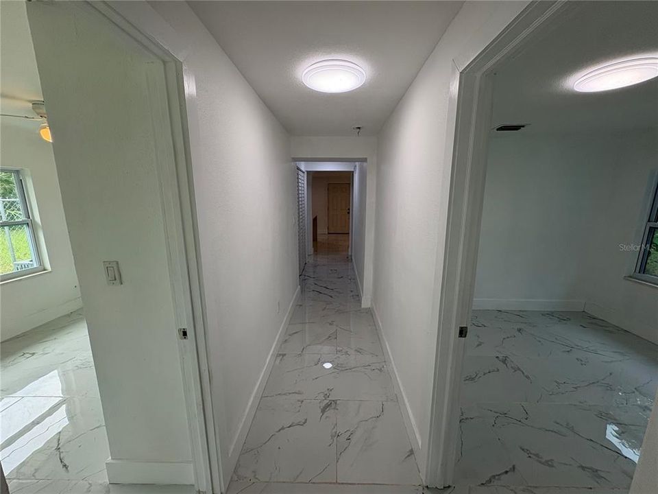 For Sale: $299,999 (3 beds, 1 baths, 925 Square Feet)