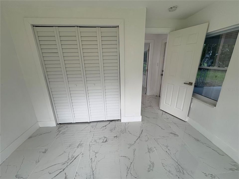 For Sale: $299,999 (3 beds, 1 baths, 925 Square Feet)