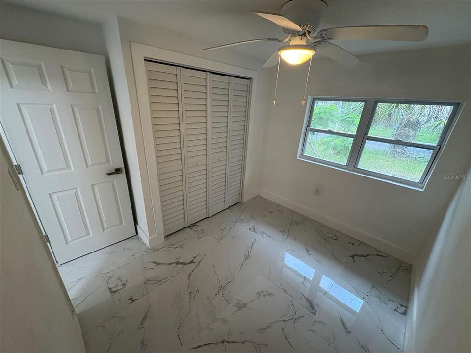 For Sale: $299,999 (3 beds, 1 baths, 925 Square Feet)