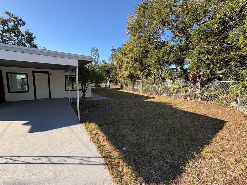 For Sale: $299,999 (3 beds, 1 baths, 925 Square Feet)