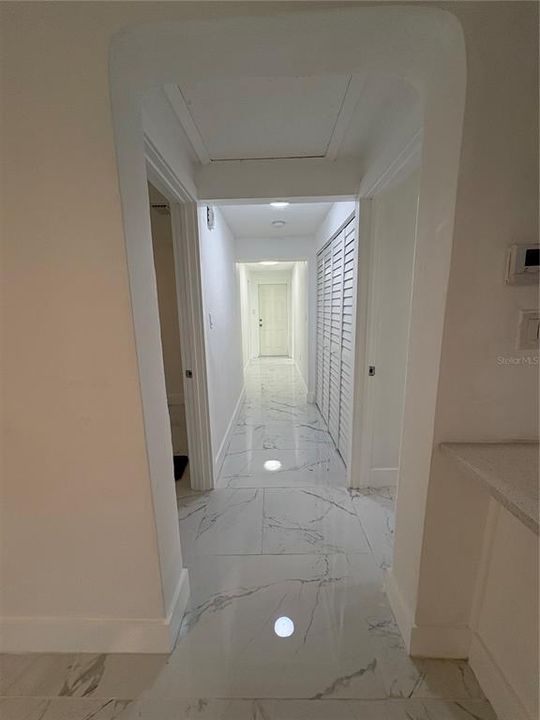 For Sale: $299,999 (3 beds, 1 baths, 925 Square Feet)