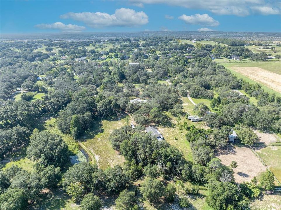 Activo con contrato: $898,500 (6 camas, 4 baños, 4339 Pies cuadrados)