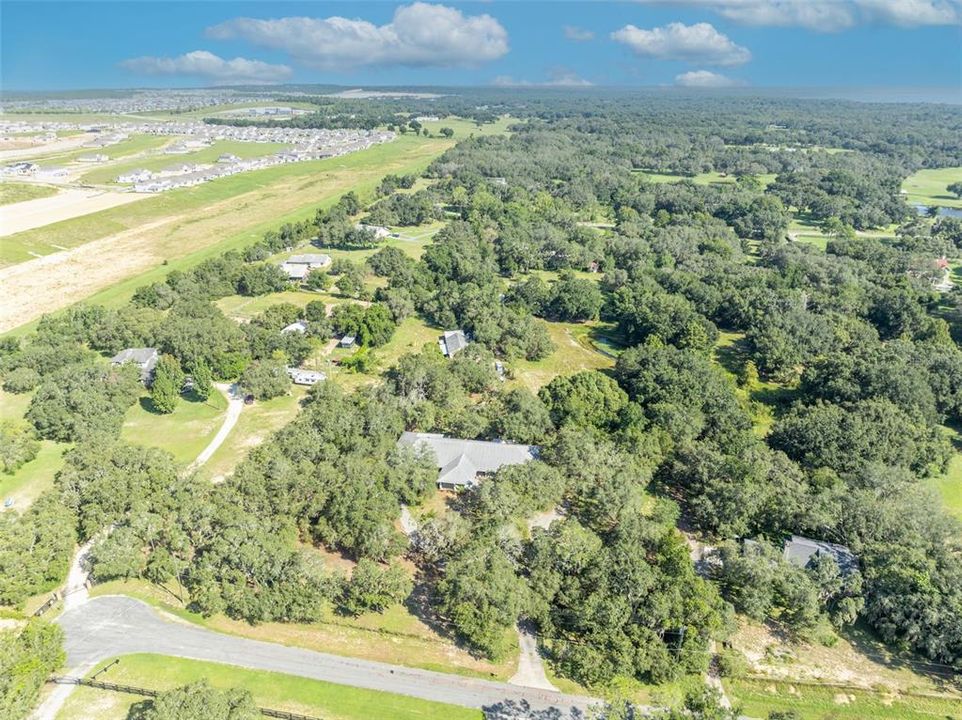 Activo con contrato: $898,500 (6 camas, 4 baños, 4339 Pies cuadrados)