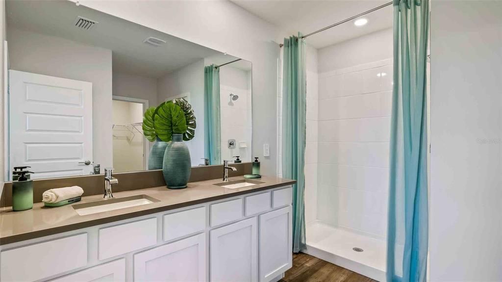 Active With Contract: $465,000 (4 beds, 2 baths, 1828 Square Feet)