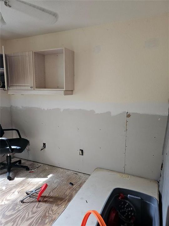 For Sale: $255,000 (3 beds, 2 baths, 1184 Square Feet)