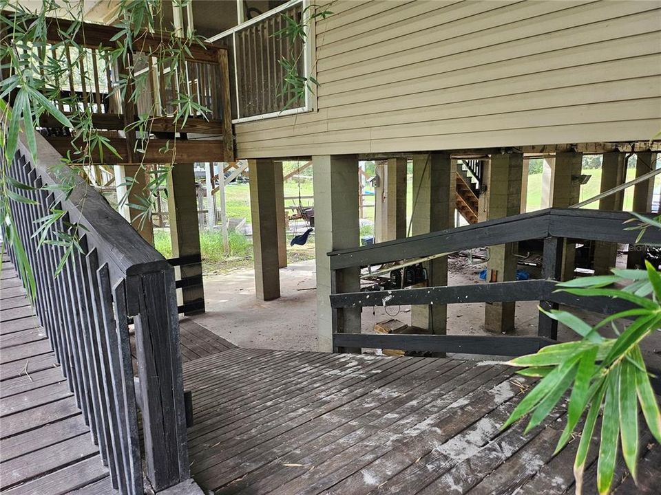 For Sale: $255,000 (3 beds, 2 baths, 1184 Square Feet)