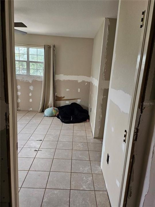 For Sale: $255,000 (3 beds, 2 baths, 1184 Square Feet)